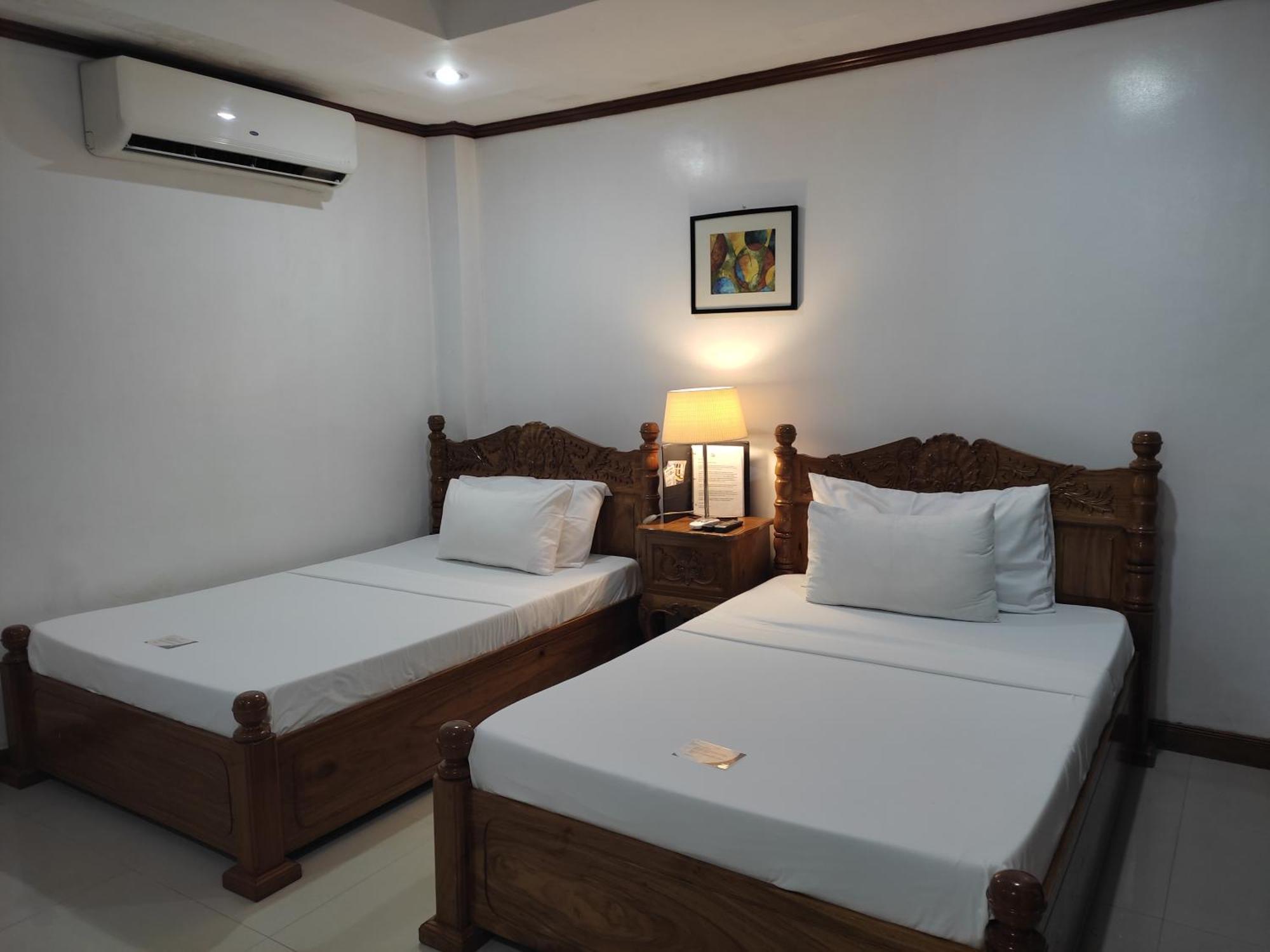 Villa Isabel Hotel Sorsogon Exteriör bild